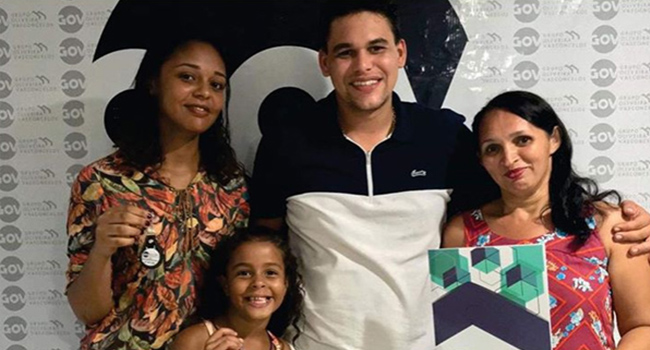 Entrega da Casa para Amanda Lima e sua família